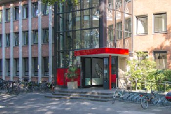 Außenansicht CBS Cologne Business School